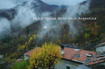 triora valle argentina nebbia