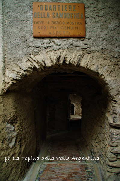 Via Camurata e il quartiere Sambughea